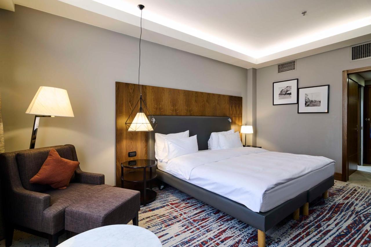 Standard Room,1529547814:JPEG