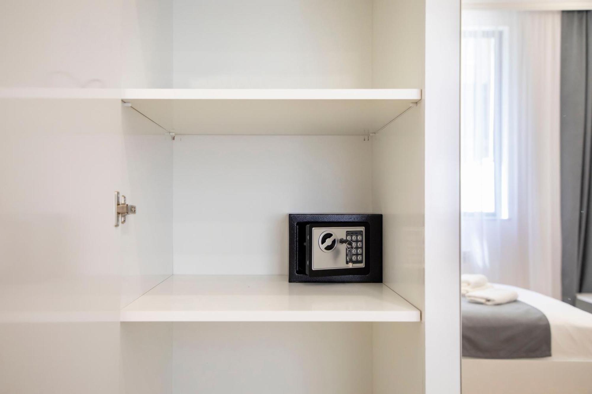 Single Room Balcony,1629796083:JPEG